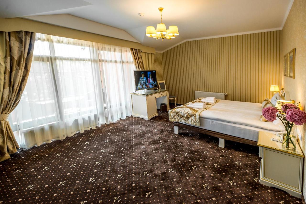 Fenix Town Hotell Vinnitsa Eksteriør bilde