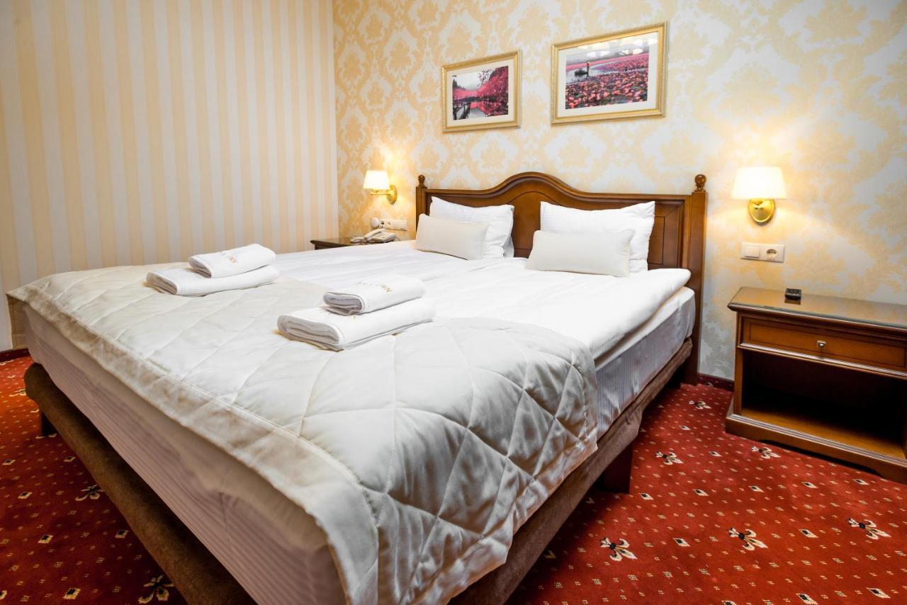 Fenix Town Hotell Vinnitsa Eksteriør bilde