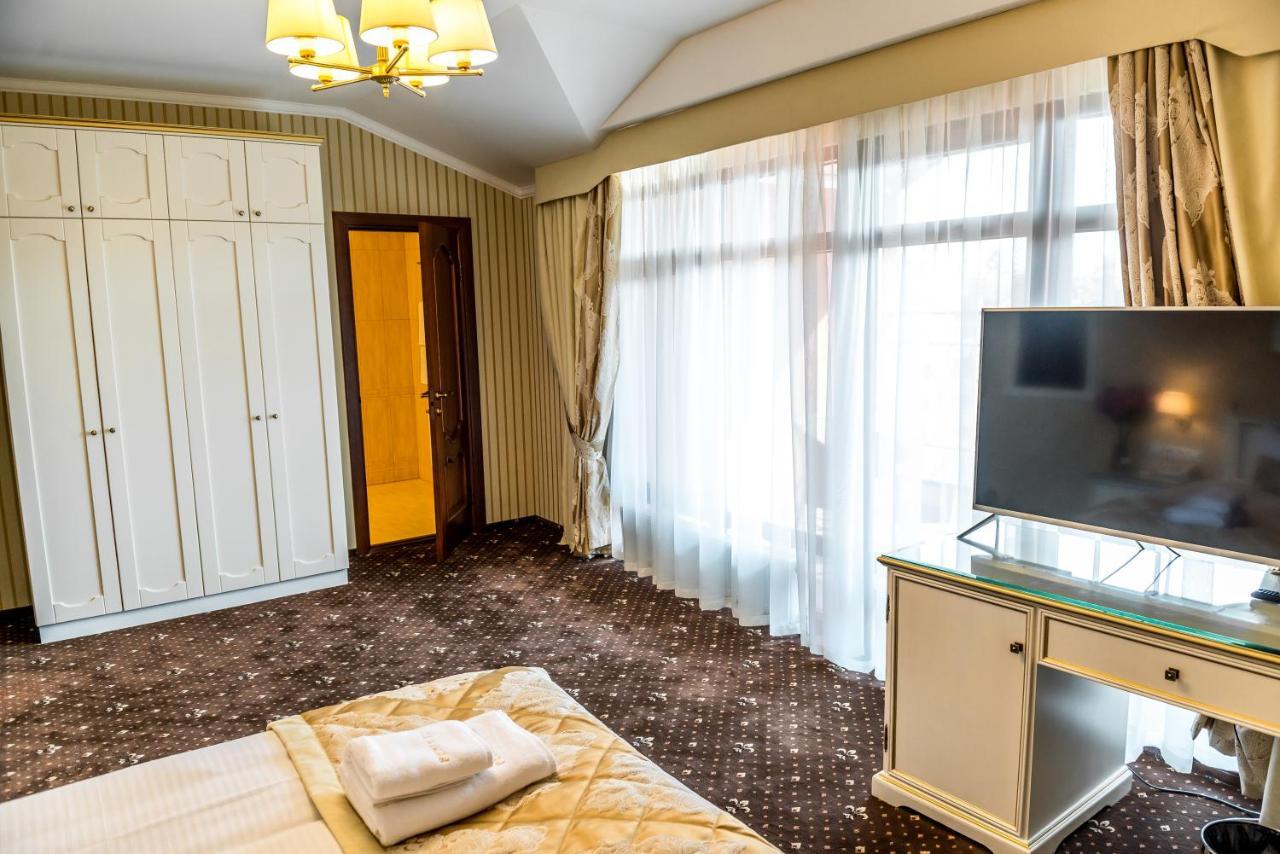 Fenix Town Hotell Vinnitsa Eksteriør bilde