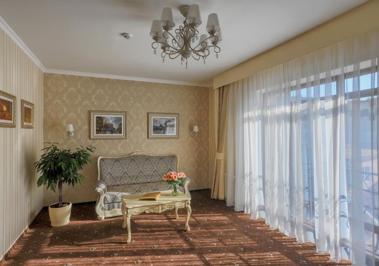 Fenix Town Hotell Vinnitsa Eksteriør bilde