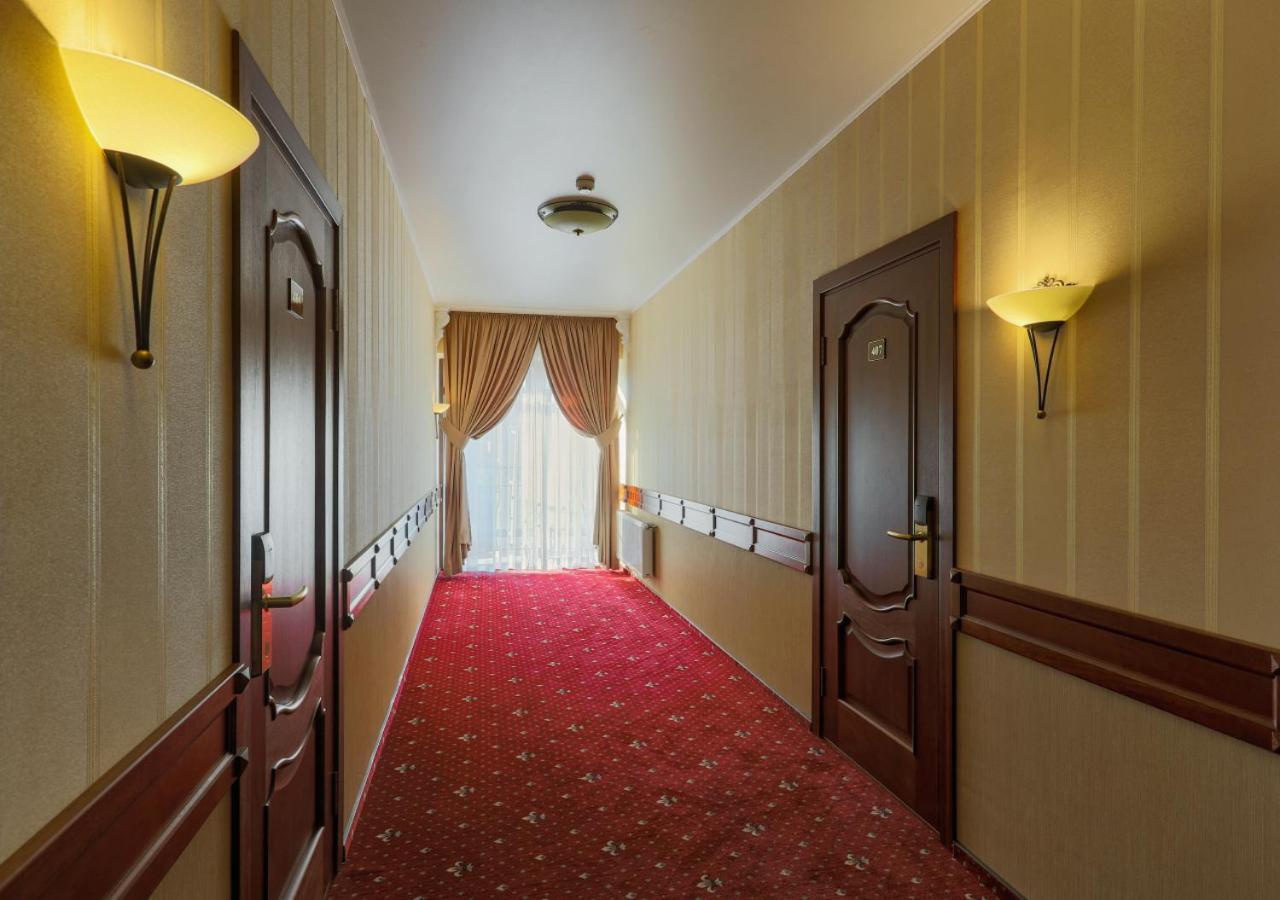 Fenix Town Hotell Vinnitsa Eksteriør bilde