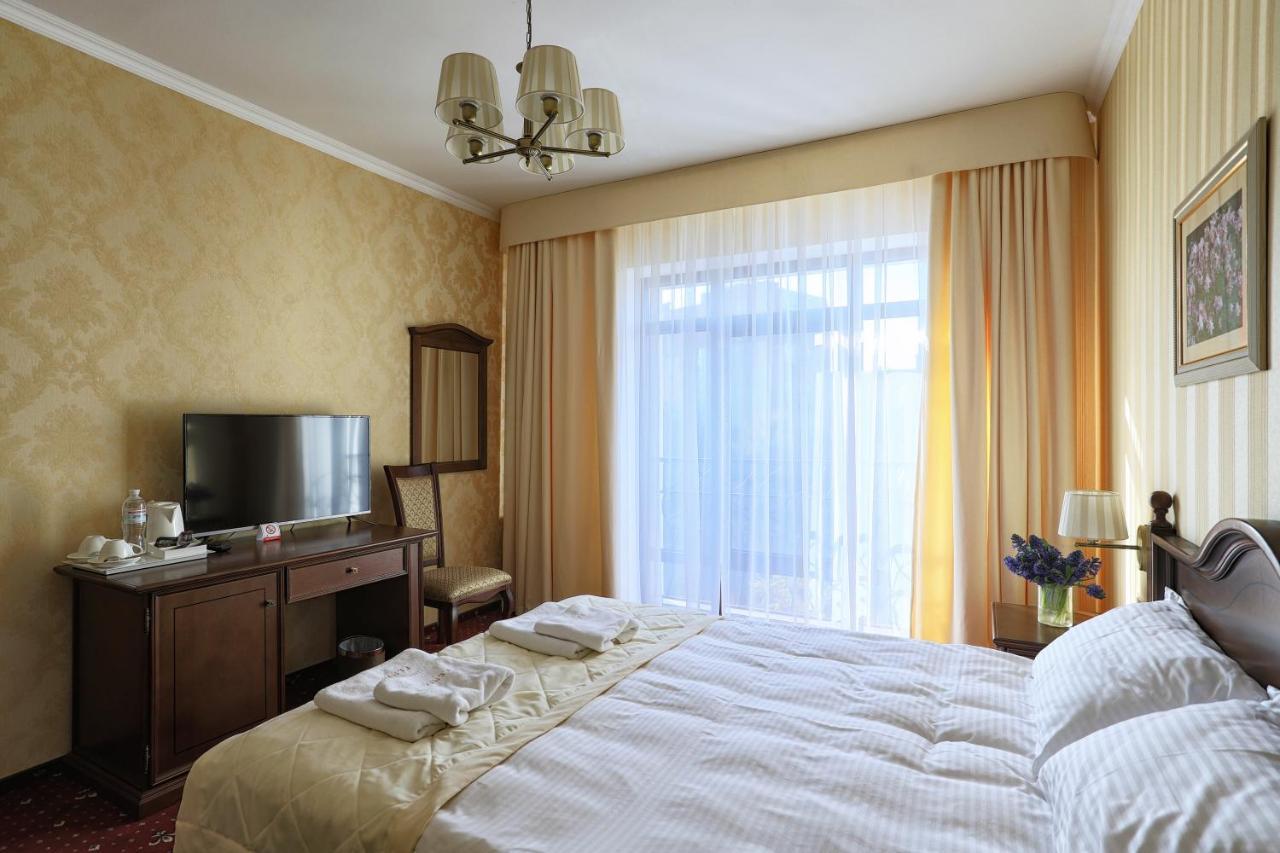 Fenix Town Hotell Vinnitsa Eksteriør bilde